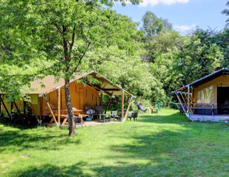 Safari tents glamping in a wooded area Camping Drei Spatzen