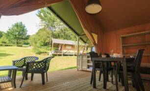 Safaritentenn glamping luxe kamperen Camping Hof van Kolham