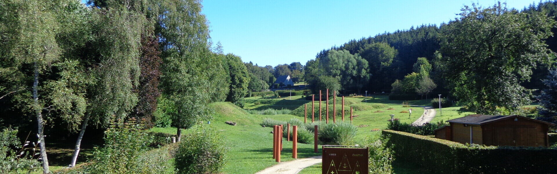 Wandelpad door de natuur nabij camping Troisvierges
