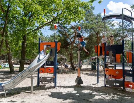 Spielplatz Rutsche Wald Erholungs- und Naturpark Keiheuvel